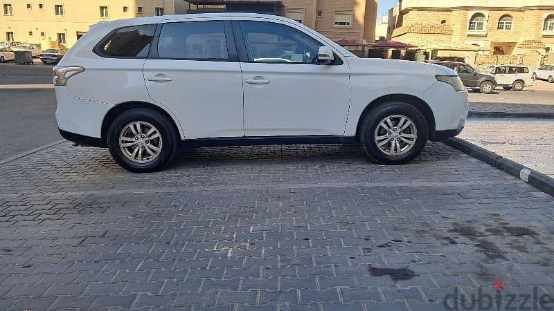 Mitsubishi Outlander 2015 1