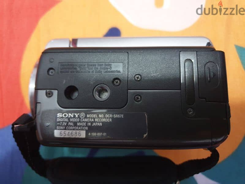 Sony DCR-SR67 HandyCam 4