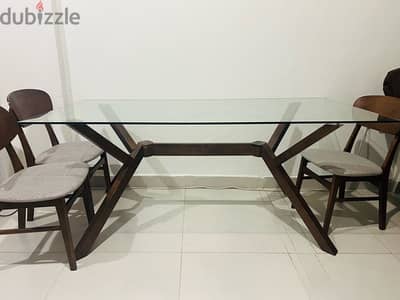 Abyat Dining table