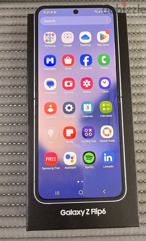 Samsung Galaxy Z flip 6 5G 256 GB Blue 1 Month Used Only! 6