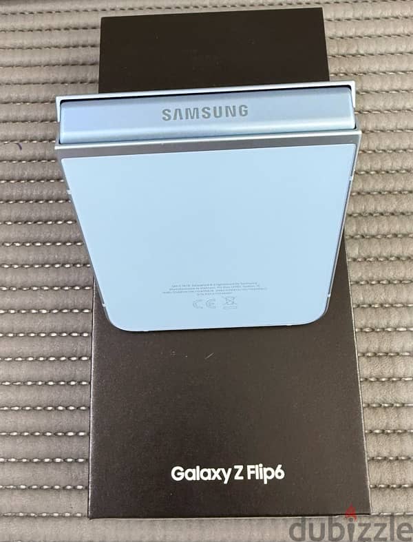 Samsung Galaxy Z flip 6 5G 256 GB Blue 1 Month Used Only! 11