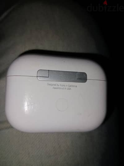 Apple AirPods Pro (2nd Generation3 airpods have only with cover