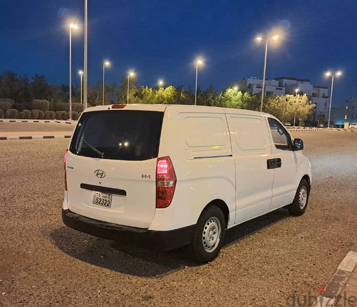 Hyundai H1 Cargo Box 2012 4