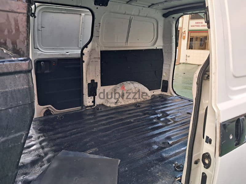 Hyundai H1 Cargo Box 2012 6