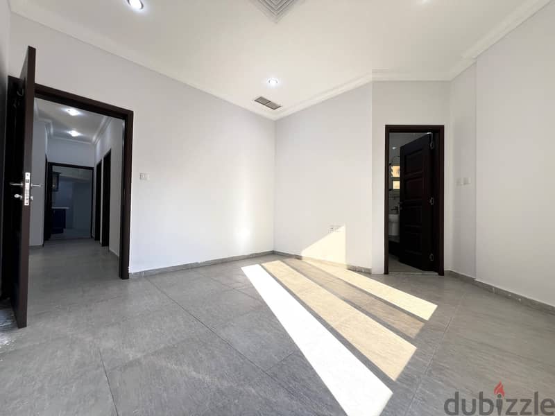 Salmiya - nice 3 bedrooms apartment w/common pool 2