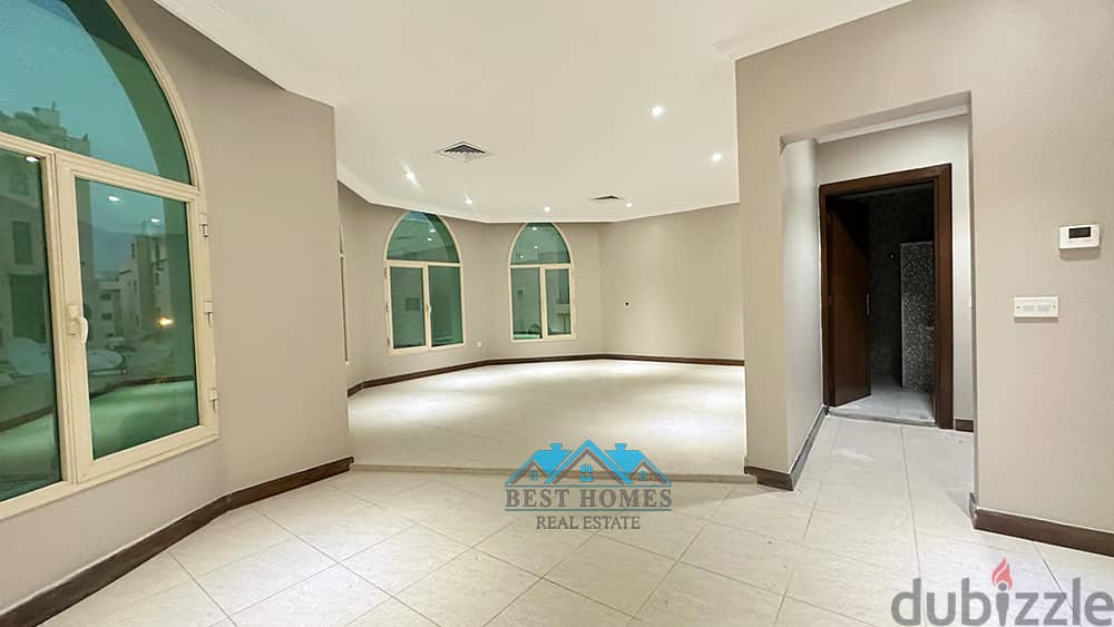 Nice and Beautiful Five Bedrooms Villa in Salwa 5