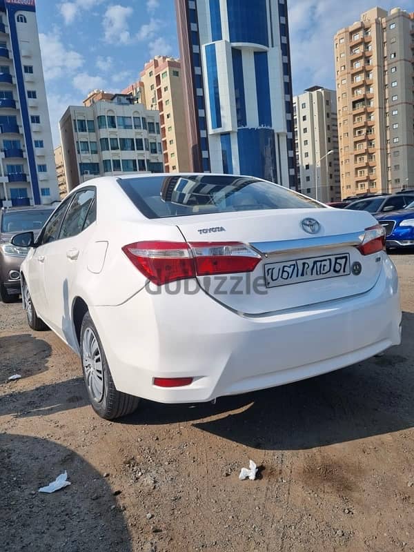 Toyota Corolla 2015. Excellent condition externally and internally 1