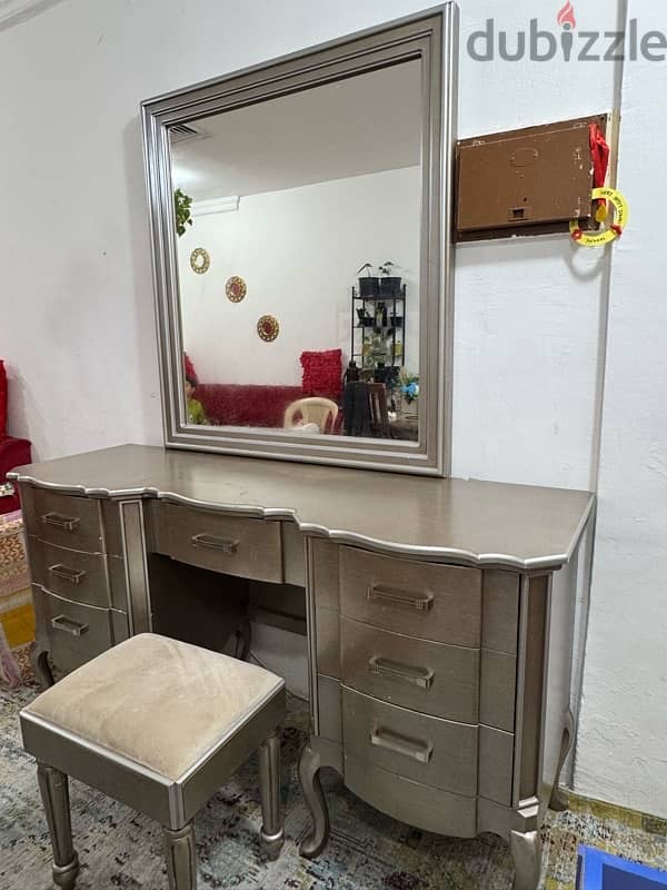 Dressing table 2