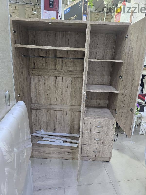 furnitures for sale contact WhatsApp only free delivery 94728700 6