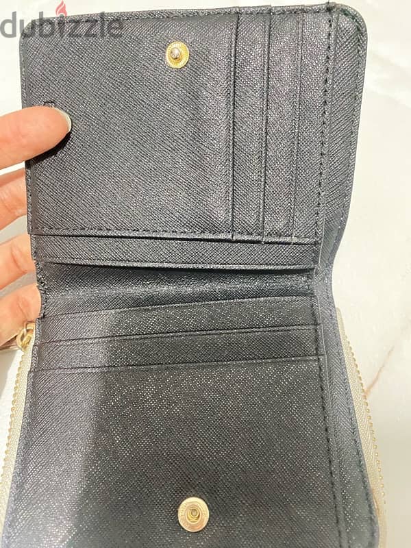 DKNY wallet as new 5