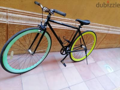 28 size bicycle for sell.