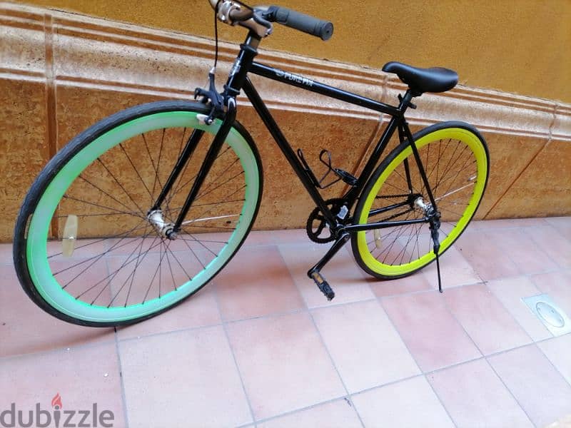 28 size bicycle for sell. 2