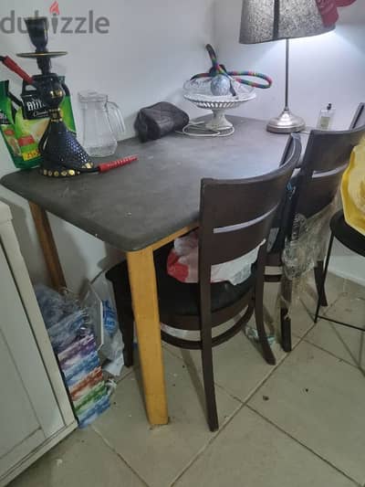 dinning table with 4 chairs used