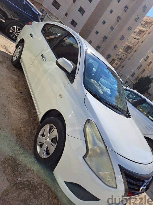 Nissan Sunny 2015 3