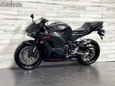 2019 Honda CBR 600RR  (+97466574363)