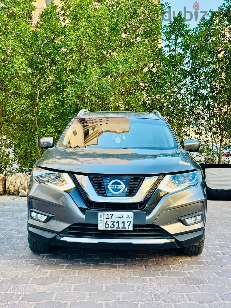 Nissan X-Trail 2020 model 2.5 SL- 7 Seater highest category for sale 3