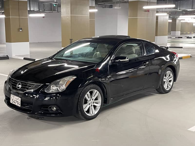 Nissan Altima 2012 Coupe 2