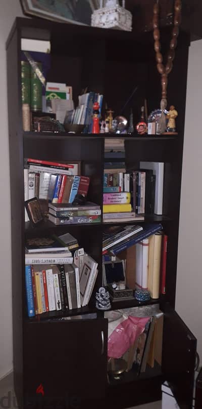 BANTA large bookshelf in good condition for immediate sale