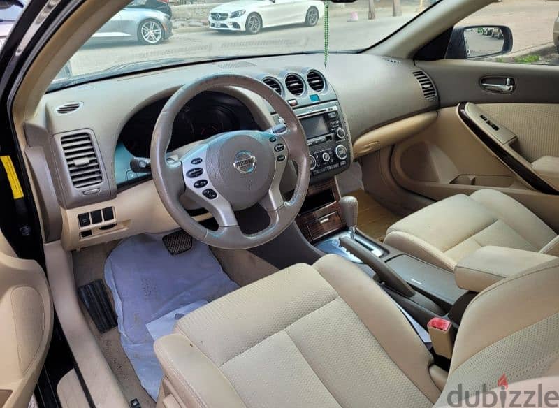 Nissan Altima 2010 4