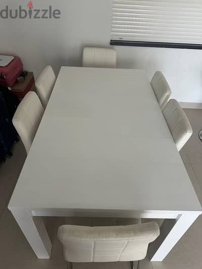 PERECT CONDITION Table set for reasonable price