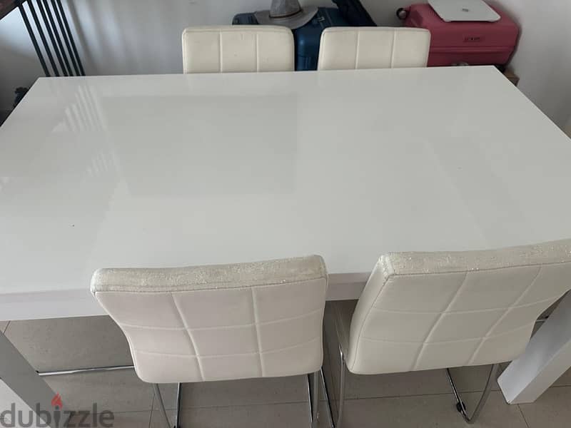 PERECT CONDITION Table set for reasonable price 2