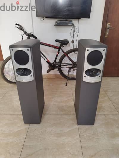 BOSE 701 series II SPEAKERS   90 KWD  CALL 41160906