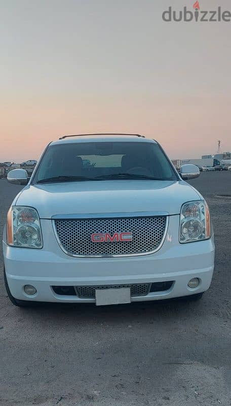 GMC YUKON 2013 IN BRAND NEW CONDITION 4