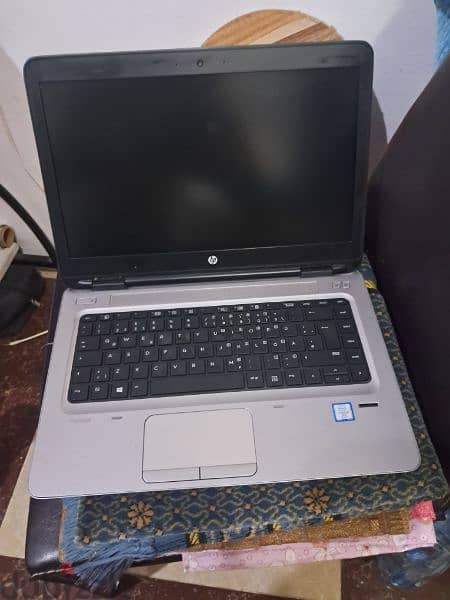 لاب توب hp.  كور i5 بحاله ممتازه الجيل السابع 2