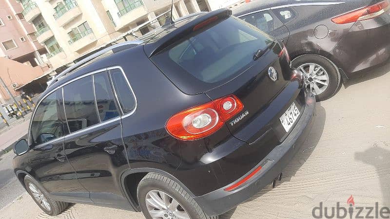 Volkswagen Tiguan 2009 family uses suv for sale in salmiya 3