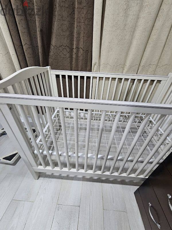 Wooden Adjustable Baby Cribs 2