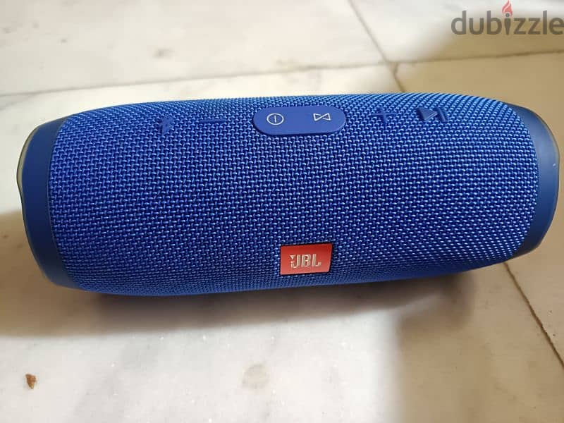 JBL, charge 3 speaker, very neat and clean condition hai. 4