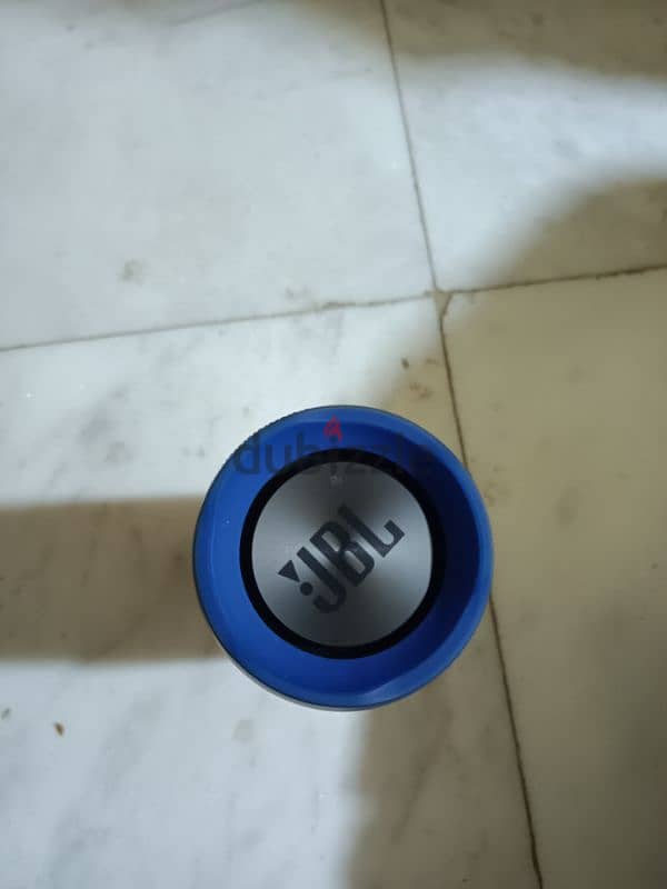 JBL, charge 3 speaker, very neat and clean condition hai. 5