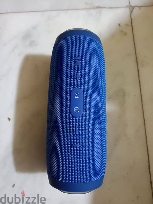 JBL, charge 3 speaker, very neat and clean condition hai. 6