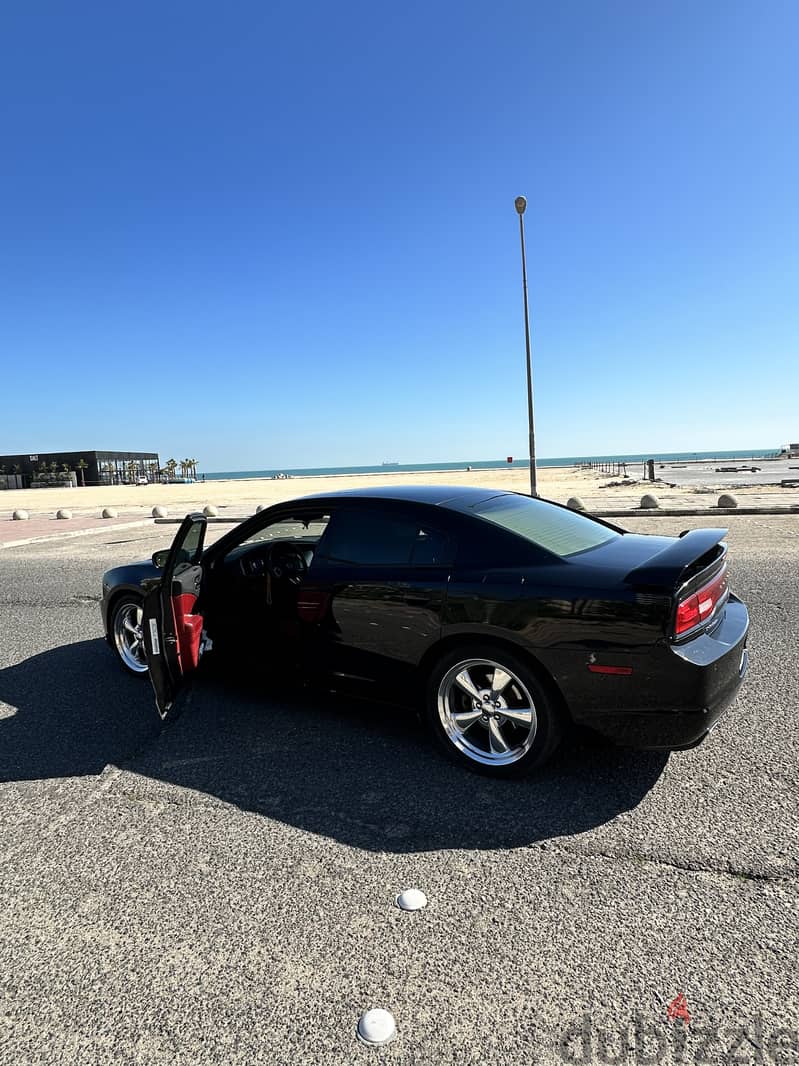 Dodge Charger 2013 RT Heritage ( V8 ) 11