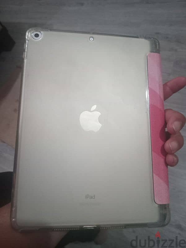 ipad 8 for sale. good condition. 32 gb. 0