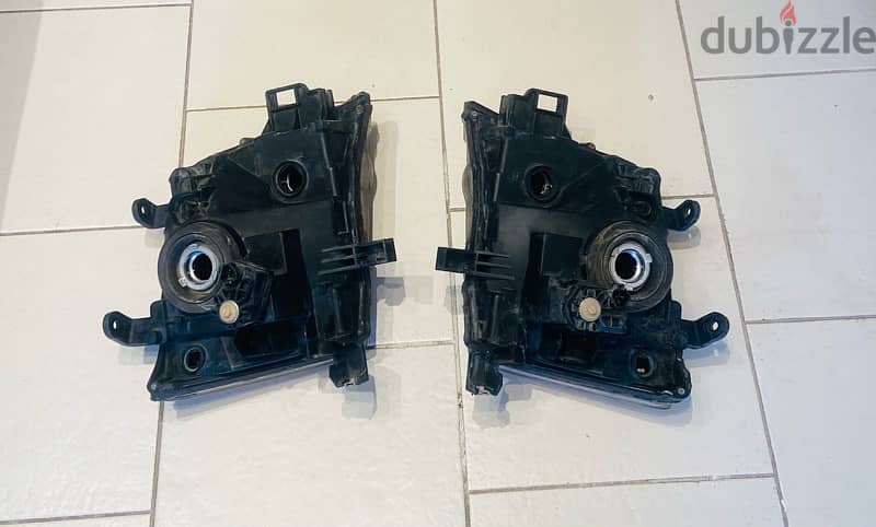 Nissan Xterra Headlight Set For Sale 1