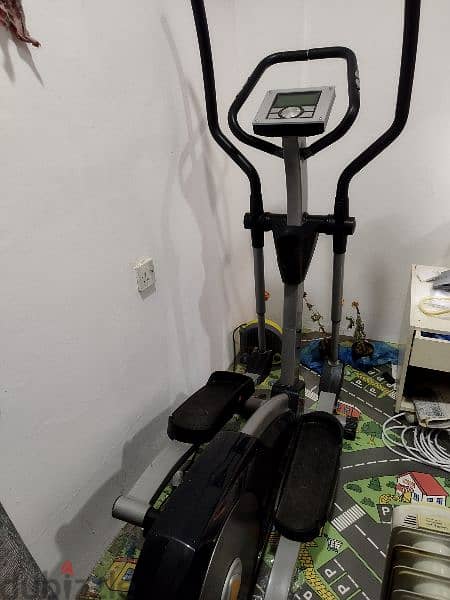 Cross Trainer bike in excellent condition 1