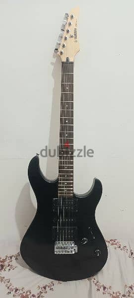 Yamaha electric guitar 3