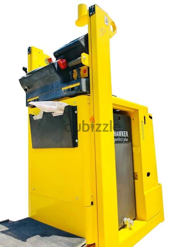 Hyster low level order picker. 6