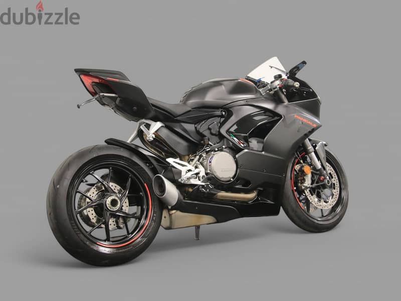 2024  DUCATI PANIGALE V2  +974 66574363 2