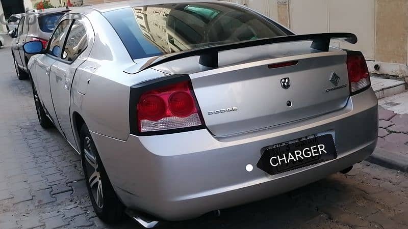 Dodge Charger 2010 1