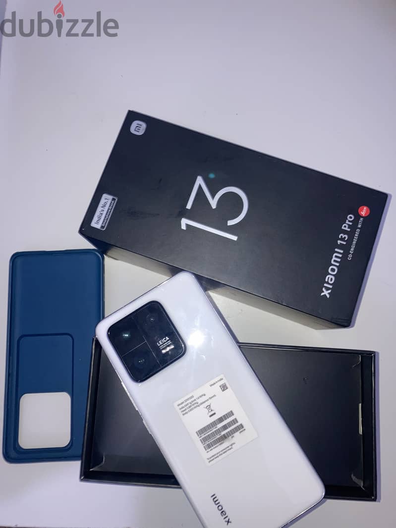 Xiaomi 13 pro white. 3