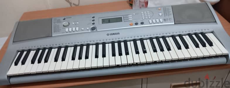 YAMAHA YPT-300 musical keyboard for sale