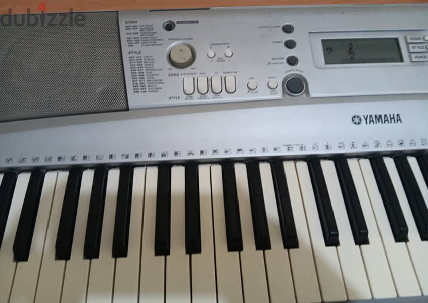 YAMAHA YPT-300 musical keyboard for sale 1