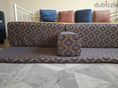 deewaniya set for sale in very good condition