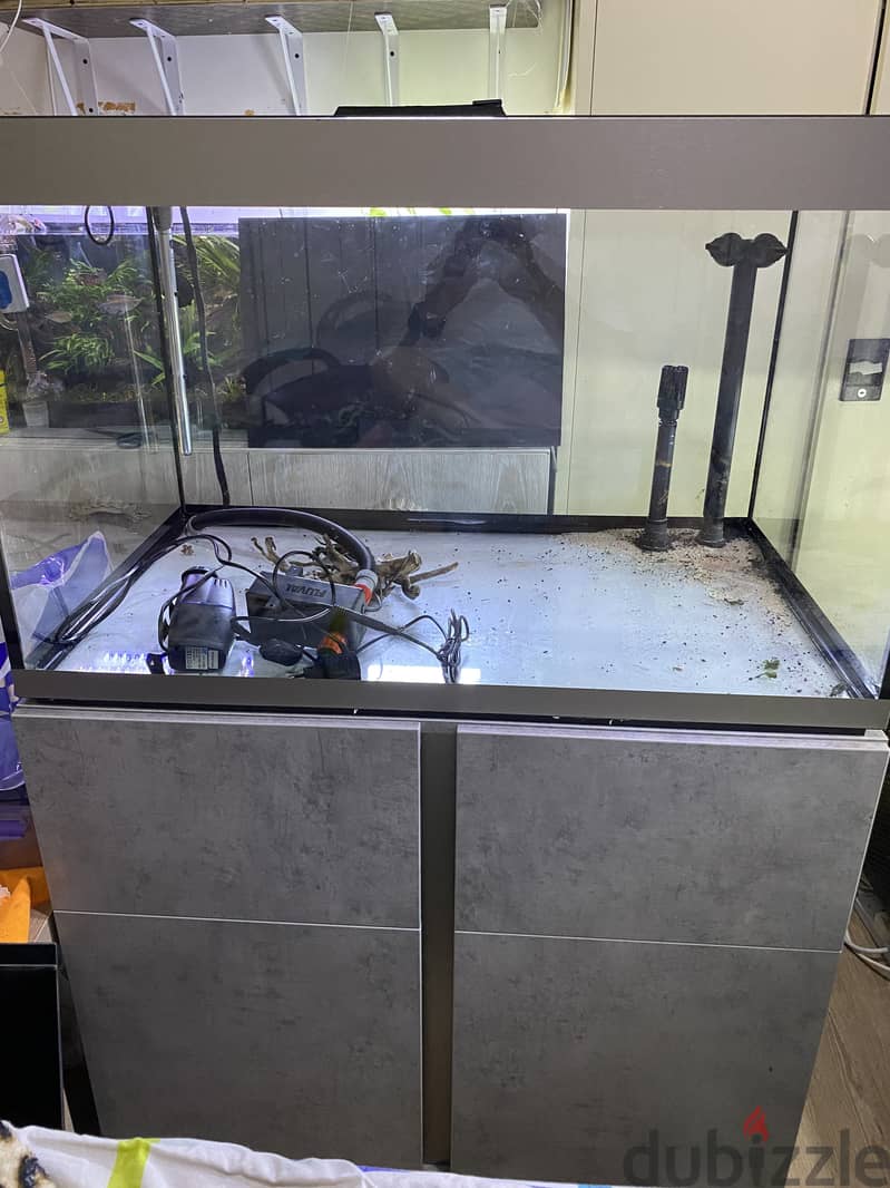 Aquarium FLUVAL 90x55x55cm 1