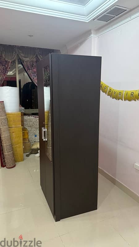 Wardrobe with 2 door 4