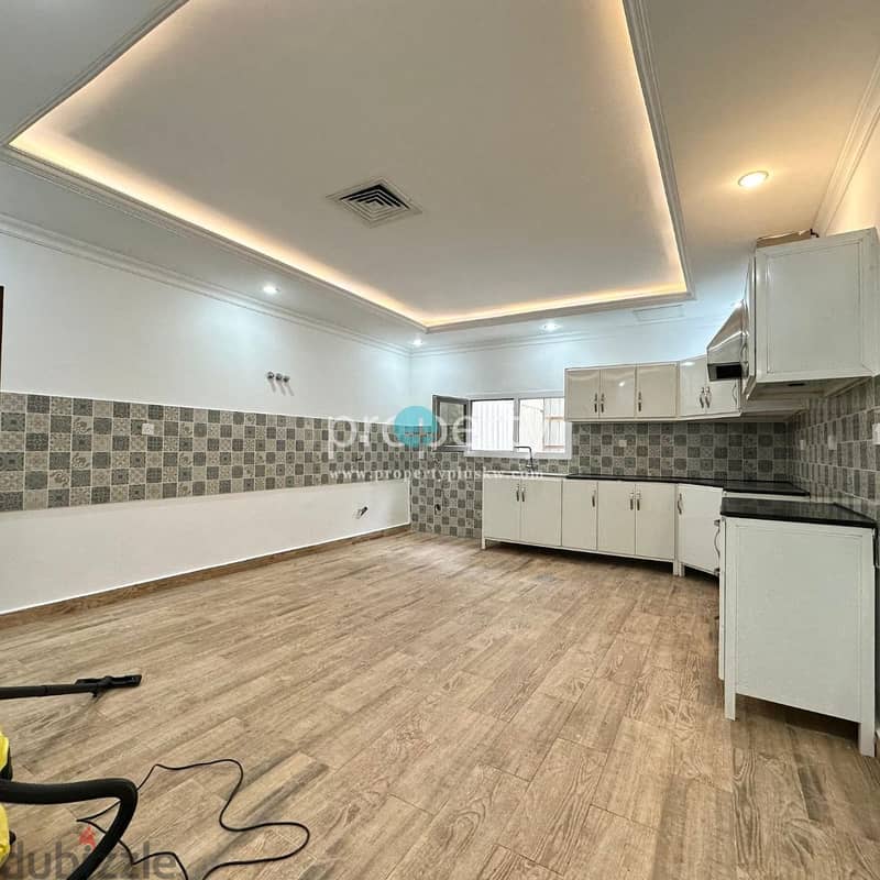 4 Bedroom apartment available for rent in Bayan 10