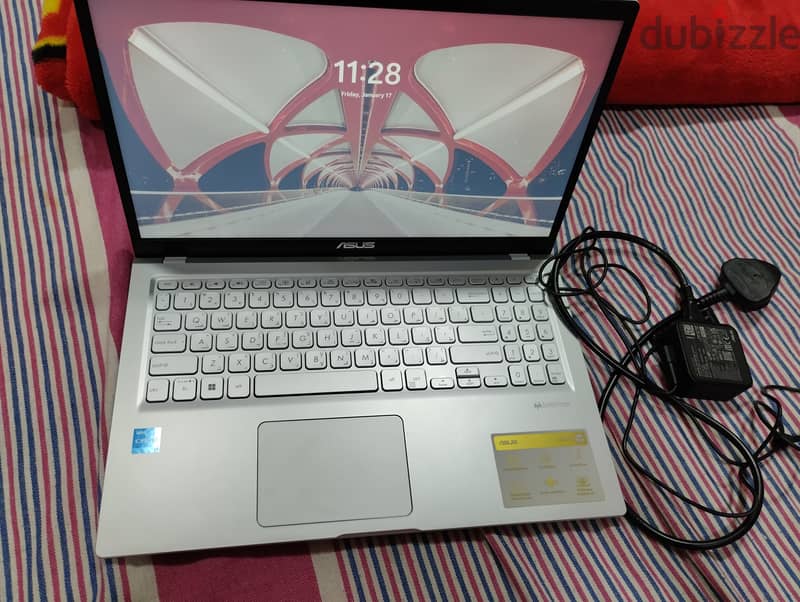 Asus laptop i3 11gen 1