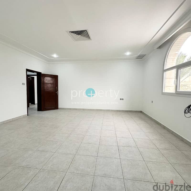 4 Bedroom apartment available for rent in Bayan 6